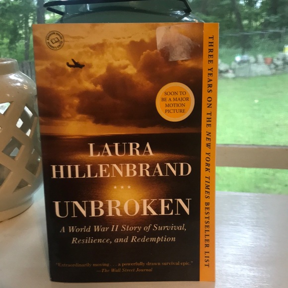 Unbroken by Laura Hillenbrand - Picture 1 of 4